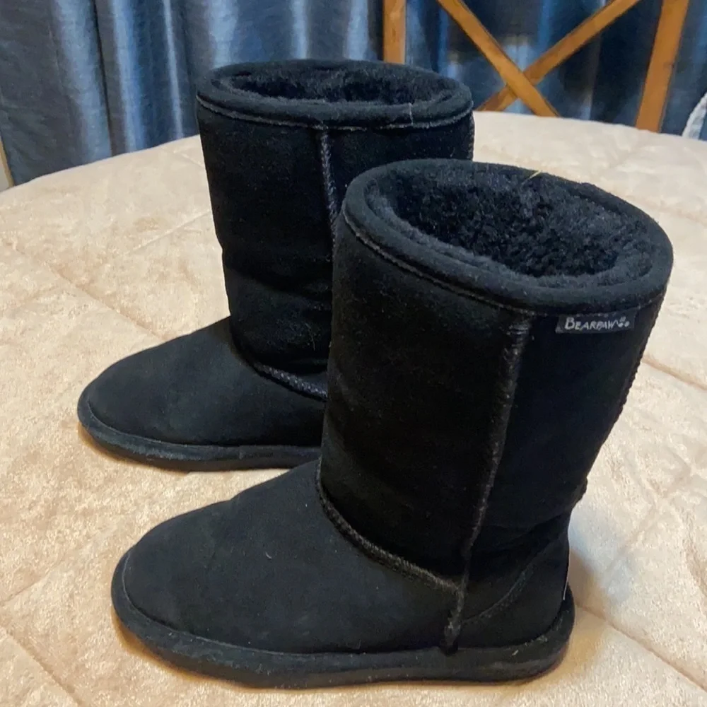 BearPaw black leather boots